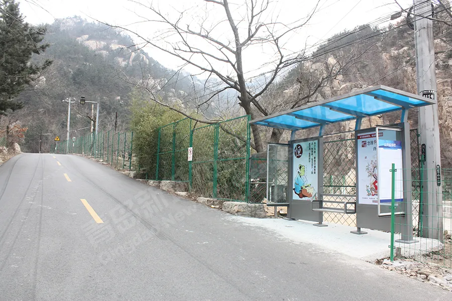 公交站台候车亭