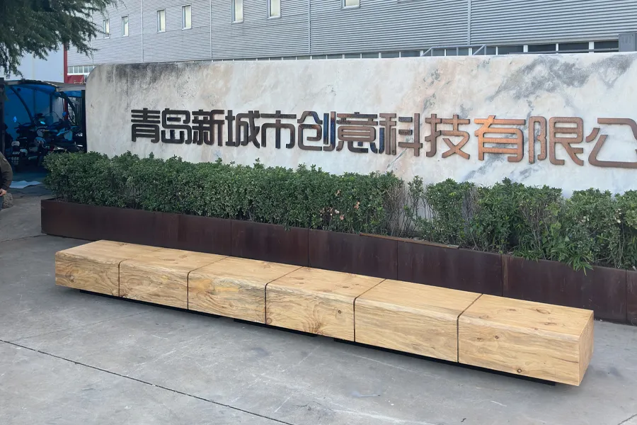户外休闲长凳,公园坐凳,铁艺休闲凳,景观实木坐凳