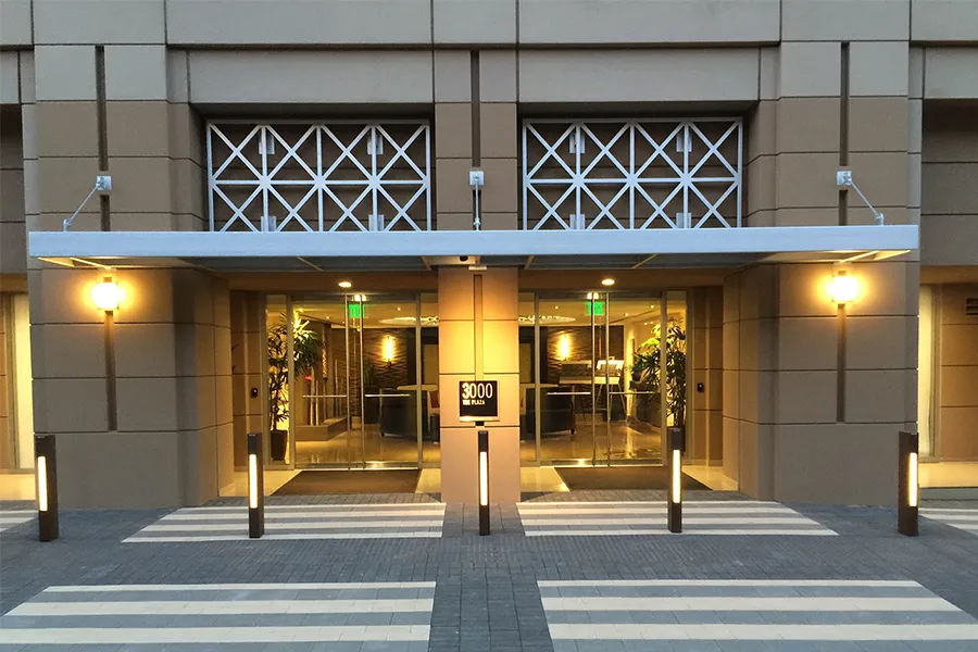 发光路桩,耐候钢挡车柱,户外警示柱,路障,道路隔离带