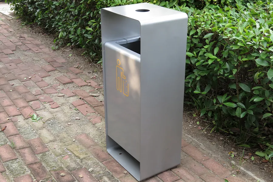 铁艺垃圾桶,户外垃圾箱,户外垃圾桶报价,成品垃圾桶,垃圾桶生产厂家