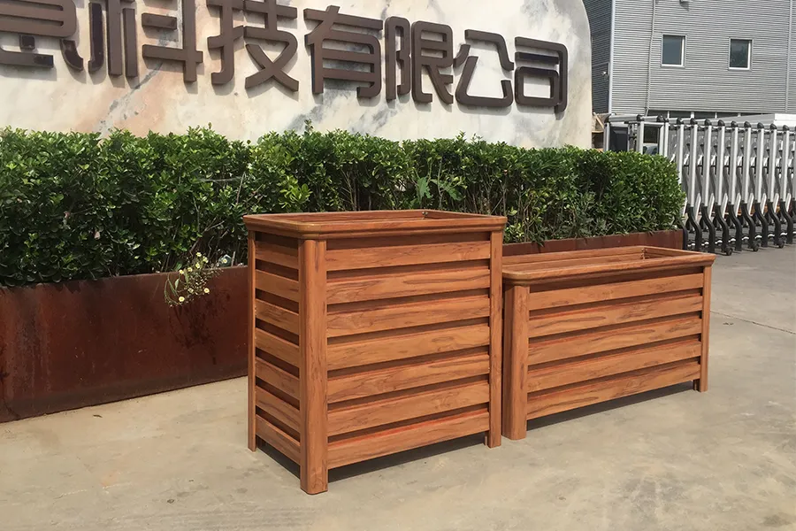仿木纹铝合金花箱,道路护栏花盆,铝合金组合花箱
