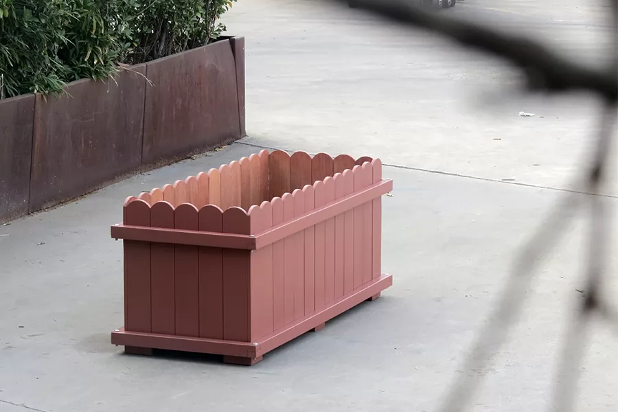 防腐木花箱,户外组合花箱,户外花箱定制厂家